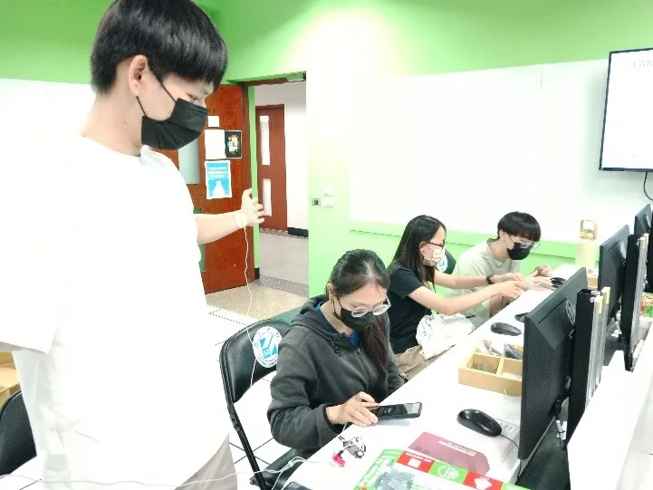 學士專業主視覺